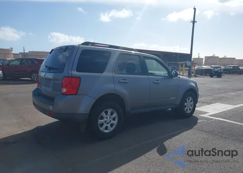 2008 Mazda Tribute I Touring z USA, uszkodzony, nr VIN 4F2CZ02Z28KM19594